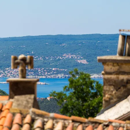 Feriehus Mediterranes Steinhaus Mit Grosser Terrasse, Aussendusche, Privatpool, Babybett, Waschmaschine