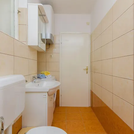 Feriehus Mediterranes Steinhaus Mit Grosser Terrasse, Aussendusche, Privatpool, Babybett, Waschmaschine