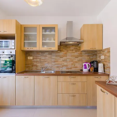 Mediterranes Steinhaus Mit Grosser Terrasse, Aussendusche, Privatpool, Babybett, Waschmaschine Casa de Férias *