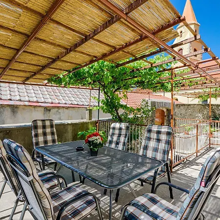 Feriehus Mediterranes Steinhaus Mit Grosser Terrasse, Aussendusche, Privatpool, Babybett, Waschmaschine