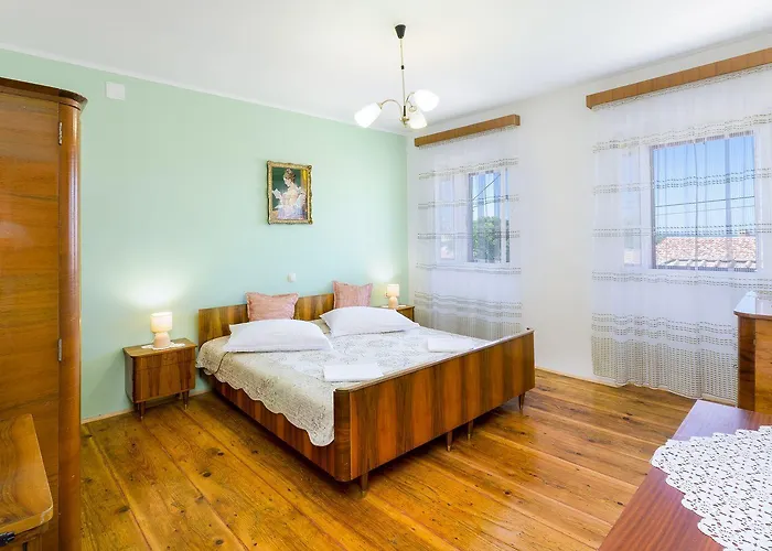 Ferienhaus Mediterranes Steinhaus Mit Grosser Terrasse, Aussendusche, Privatpool, Babybett, Waschmaschine *