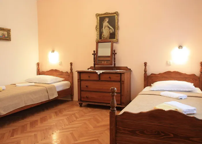 Ferienhaus Mediterranes Steinhaus Mit Grosser Terrasse, Aussendusche, Privatpool, Babybett, Waschmaschine Grižane