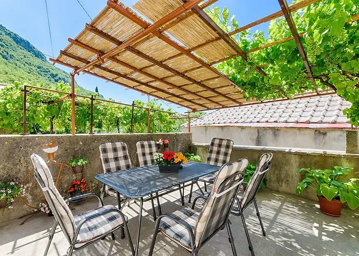 Ferienhaus Mediterranes Steinhaus Mit Grosser Terrasse, Aussendusche, Privatpool, Babybett, Waschmaschine Grižane